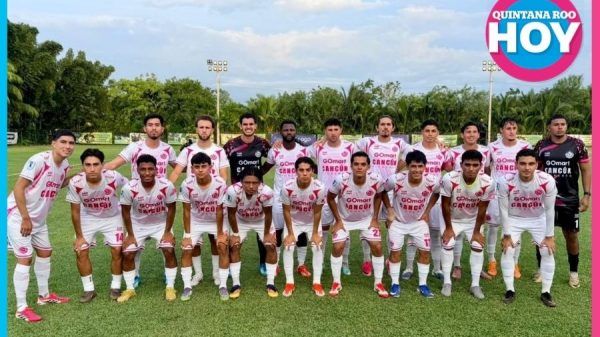 Pioneros Cancún golea al campeón y toma el liderato de la Premier