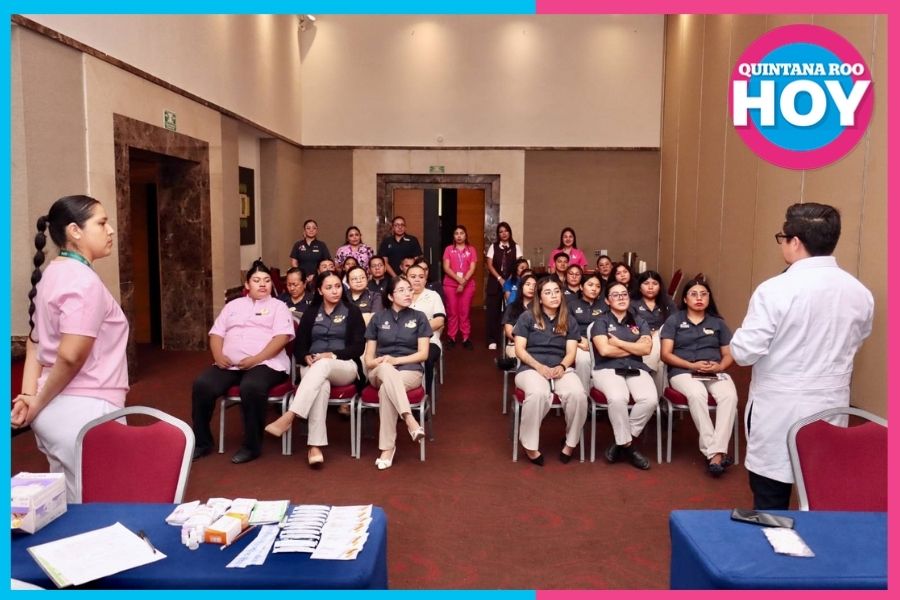 Blanca Merari acerca servicios de salud a mujeres del sector turístico