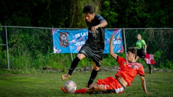Ejidatarios de Bonfil golea 4-1 a Búhos de Puerto Morelos