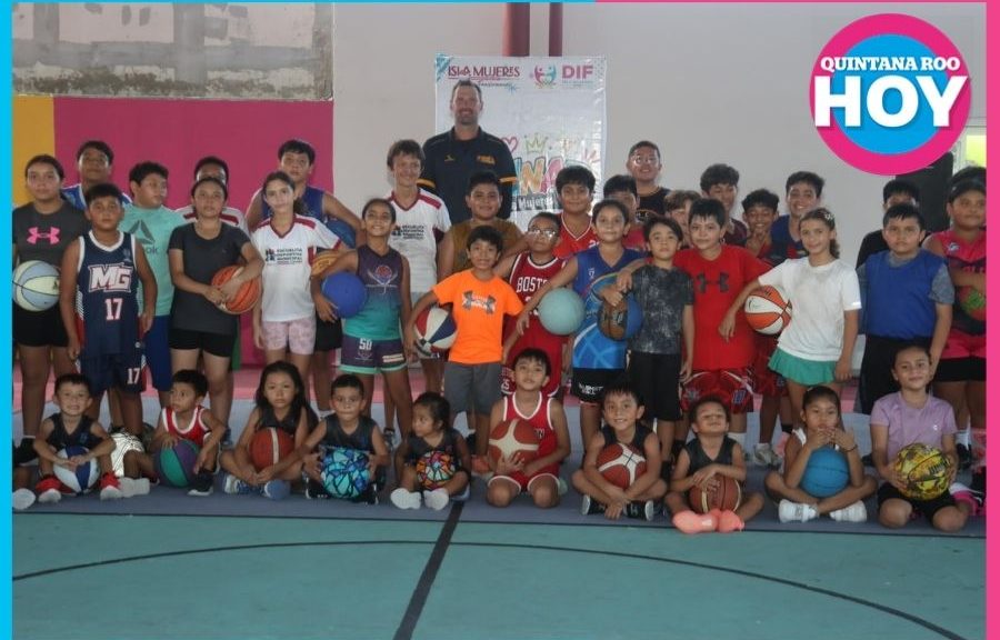 Clínica de basquetbol reúne a jóvenes en Isla Mujeres