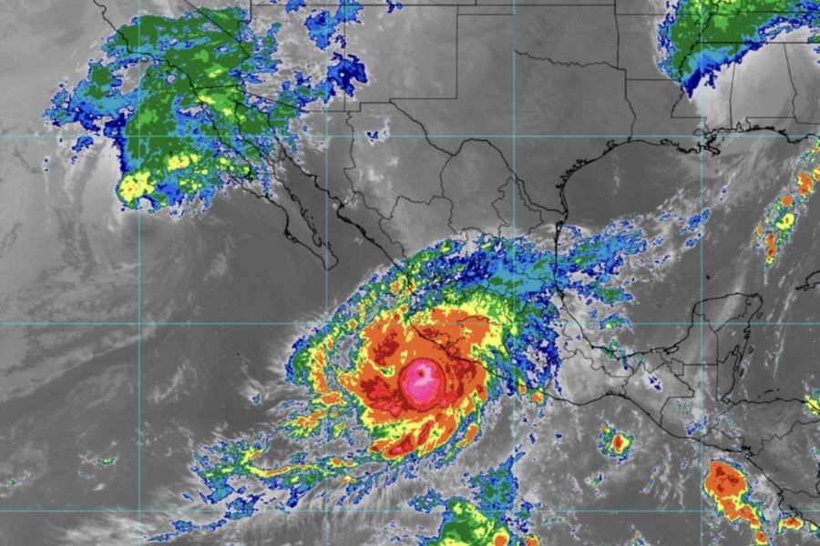 Huracán Simón categoría 4 amenaza costas del Pacífico