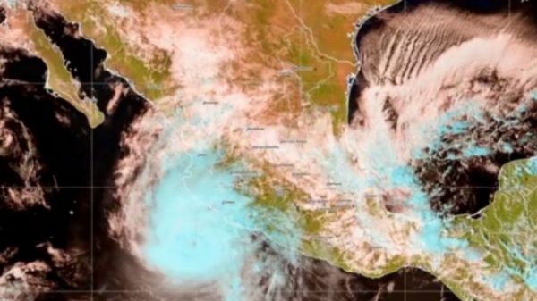 Trudy vuelve a categoría 2 y mantiene en alerta al Pacífico