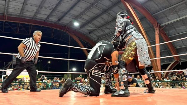 Lucha libre define finalistas del campeonato de Cancún