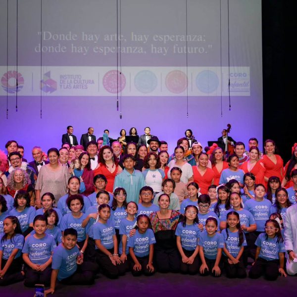 Teatro de la Ciudad celebra dos años con gran gala