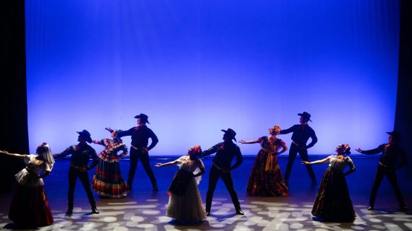 Ballet folclórico de Cancún presenta “Soy Puro Mexicano”