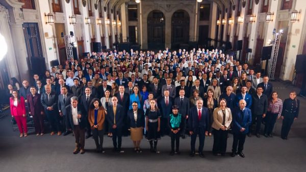 Quintana Roo contempla construir 76 mil 200 viviendas