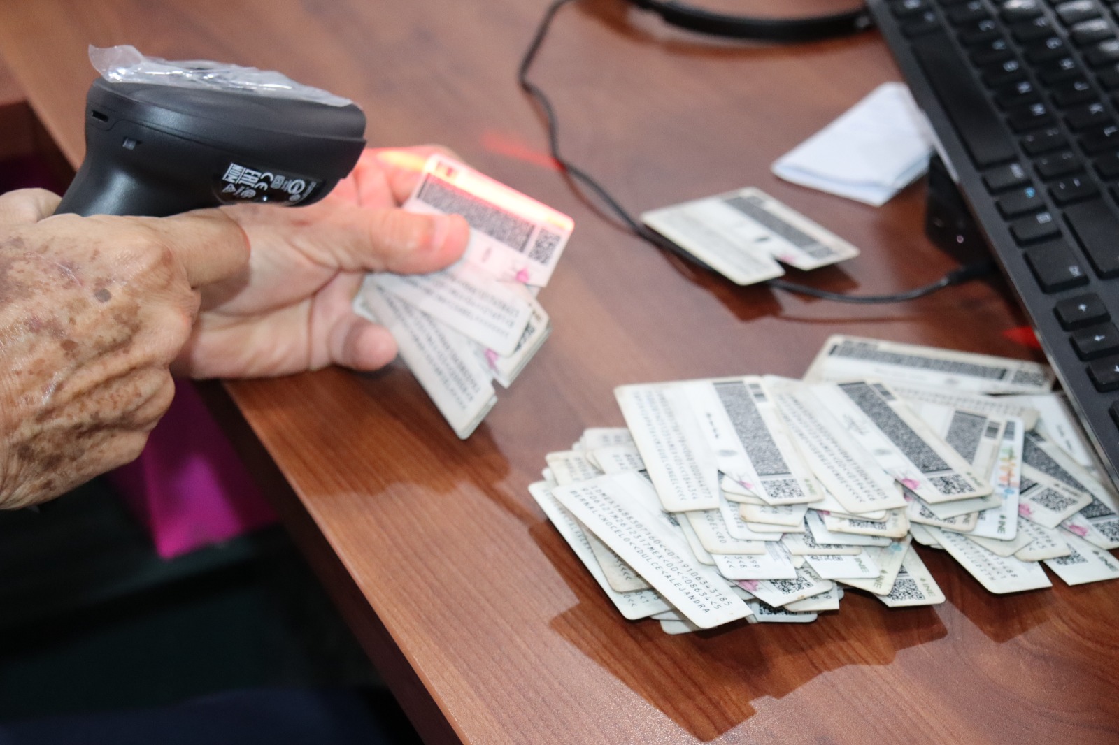 INE destruirá más de 22 mil formatos de credencial en QR