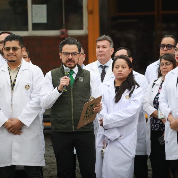 IMSS distribuye 47 equipos médicos en 19 estados