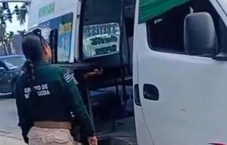 Detienen a hombre por amenazas en transporte público