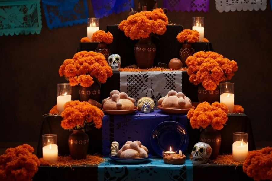 Altares de Día de Muertos en Cancún costarán hasta $4,500