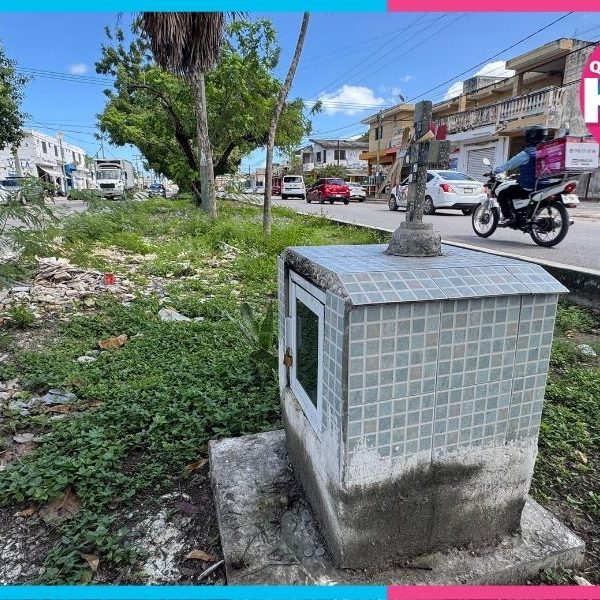 Cruces y nichos recuerdan tragedias viales en Cancún