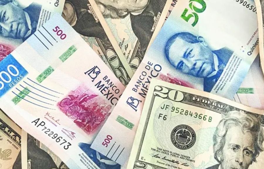 Dólar supera los 18 pesos este domingo en México