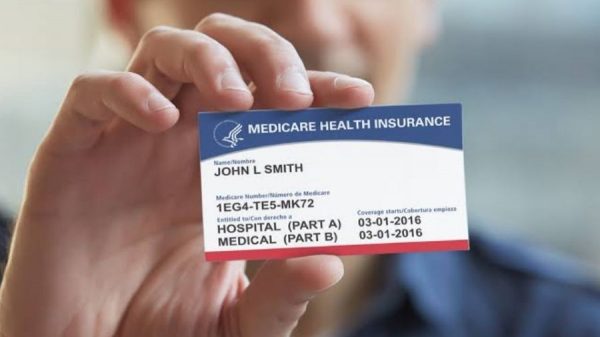 Trump anuncia pago de 90 dólares para Medicare