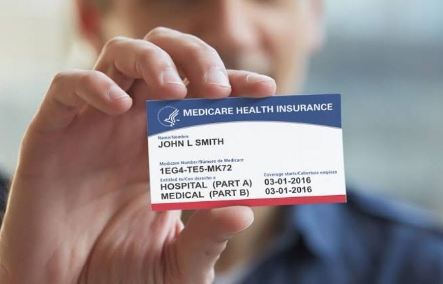 Trump anuncia pago de 90 dólares para Medicare